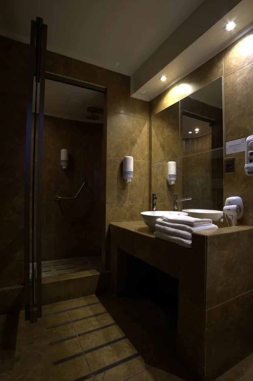 Baño con ducha